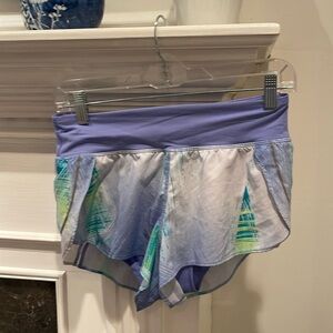 Lululemon running short